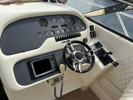 Sunseeker Tomahawk 41 image