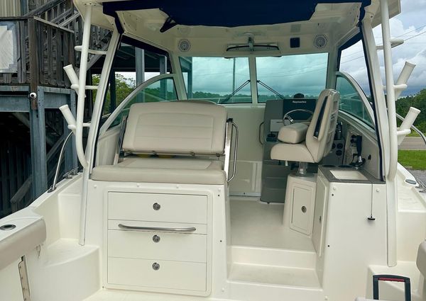 Boston-whaler 315-CONQUEST image