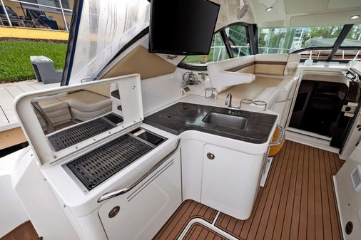 Sea Ray 410 Sundancer image