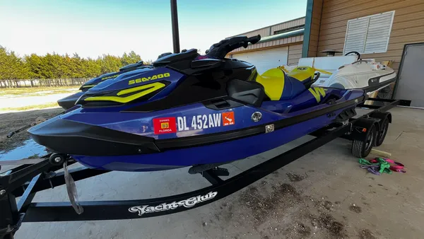 Sea-Doo Wake Pro 230 image