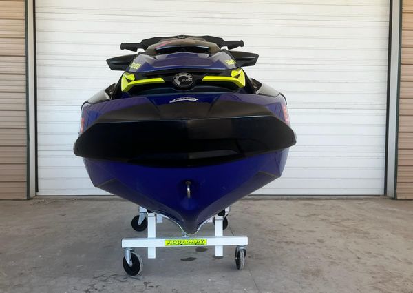 Sea-Doo Wake Pro 230 image