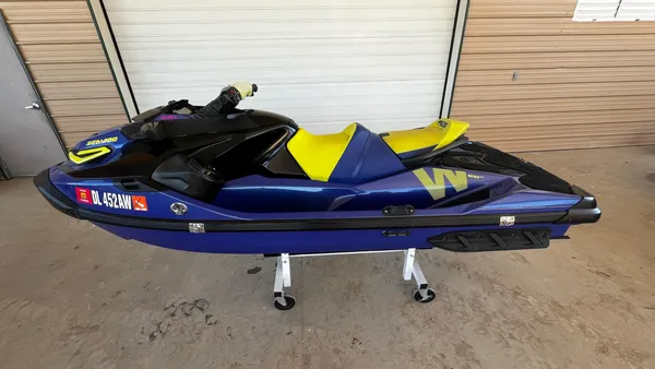 Sea-Doo Wake Pro 230 image