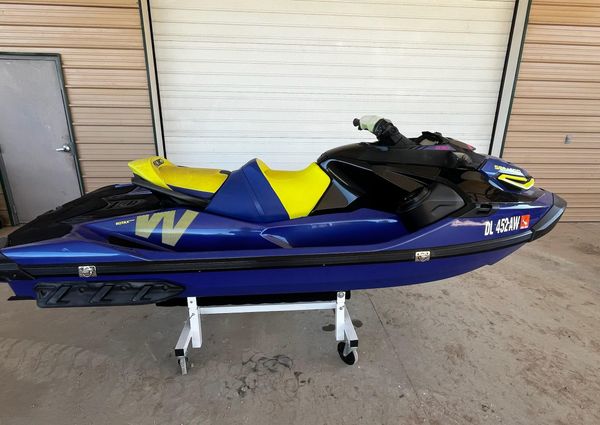 Sea-Doo Wake Pro 230 image