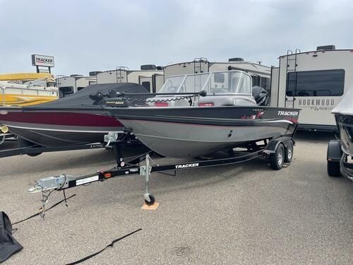 Tracker Targa 18 WT - main image