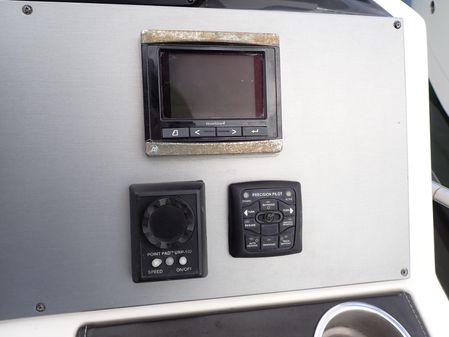 Sea Ray 510 Fly image