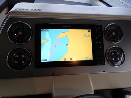 Sea Ray 510 Fly image