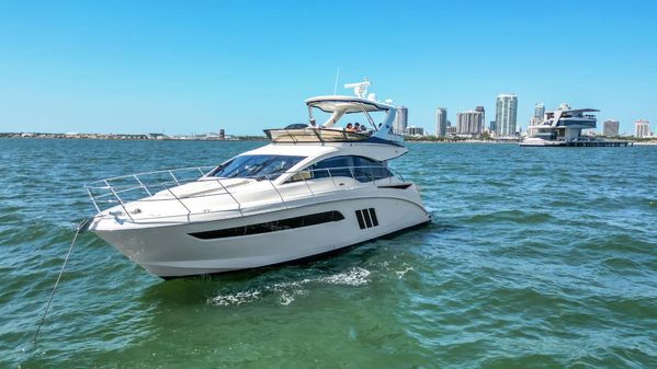 Sea Ray 510 Fly image