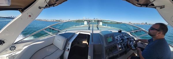 Cruisers-yachts 340-EXPRESS image