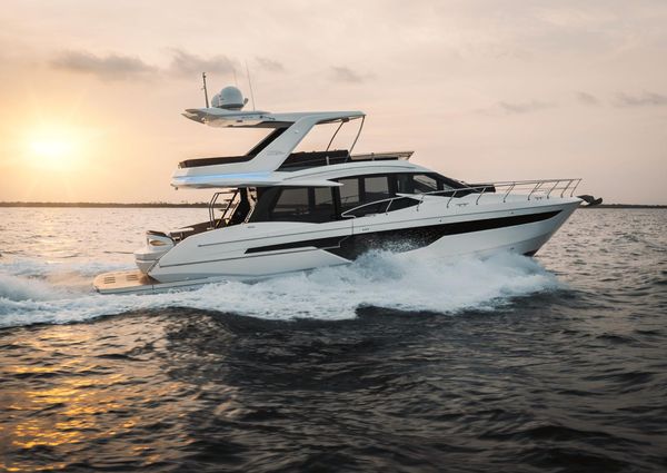 Galeon 500 Fly image