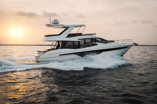 Galeon 500 Fly image