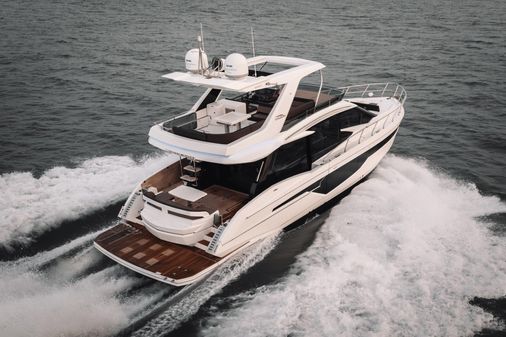 Galeon 500 Fly image