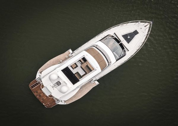 Galeon 500 Fly image