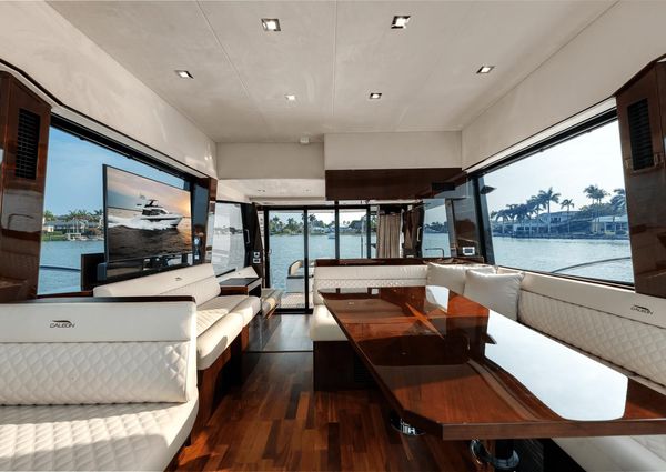 Galeon 500 Fly image