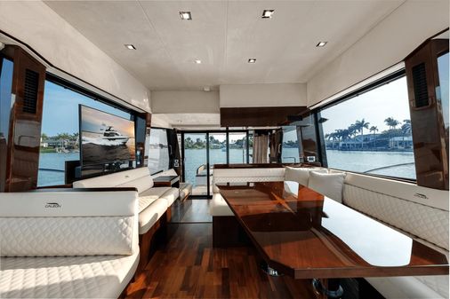 Galeon 500 Fly image