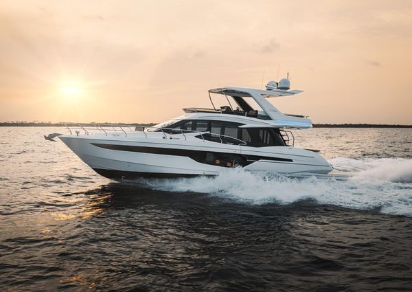 Galeon 500 Fly image