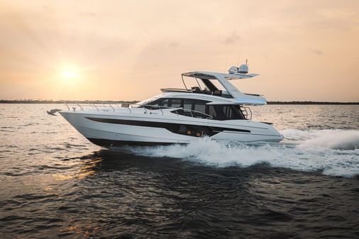 Galeon 500 Fly image