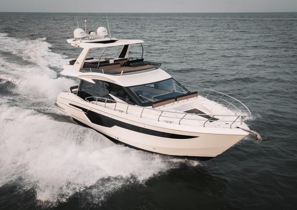 Galeon 500 Fly image