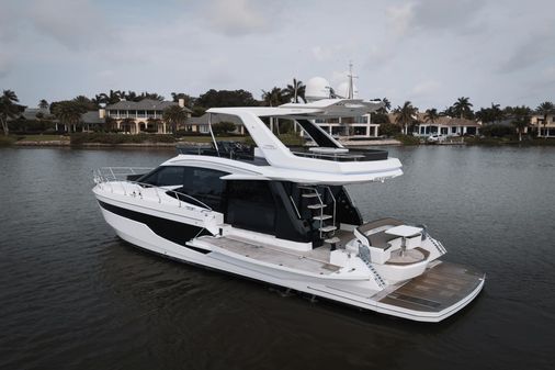 Galeon 500 Fly image