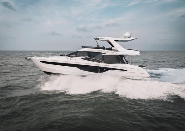 Galeon 500 Fly image