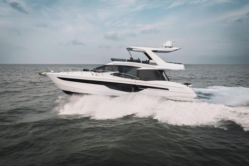 Galeon 500 Fly image