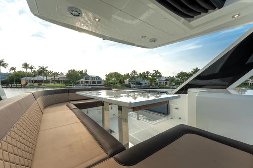 Galeon 500 Fly image