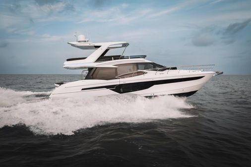 Galeon 500 Fly image