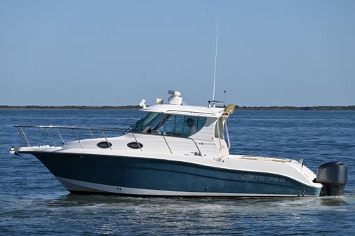 Striper 2901 Walkaround image