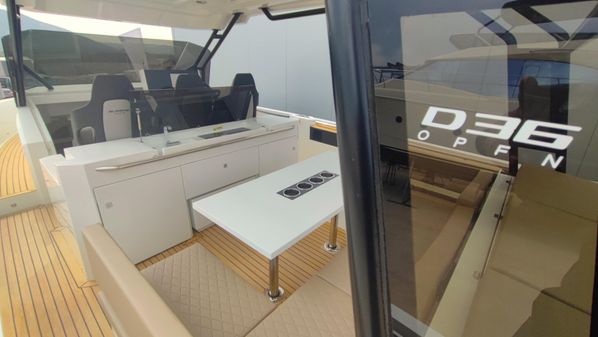 De Antonio Yachts D36 image