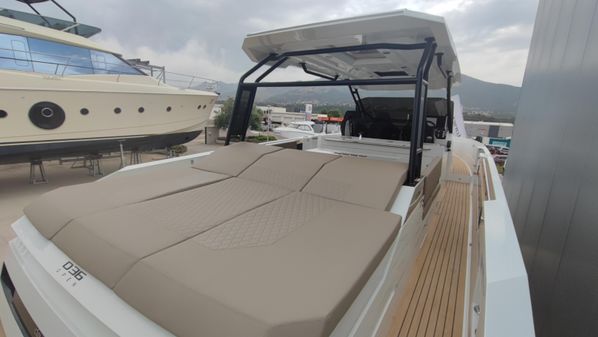 De Antonio Yachts D36 image