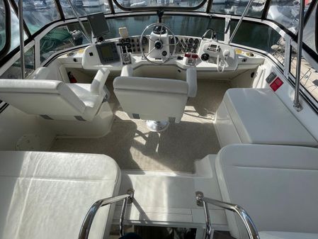 Carver 326 Aft Cabin Motor Yacht image