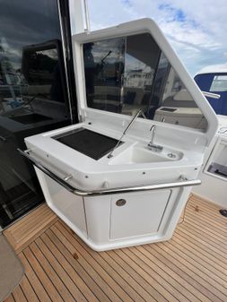 Azimut 55S image