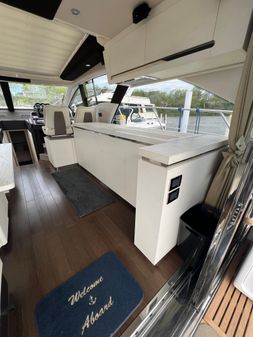 Azimut 55S image