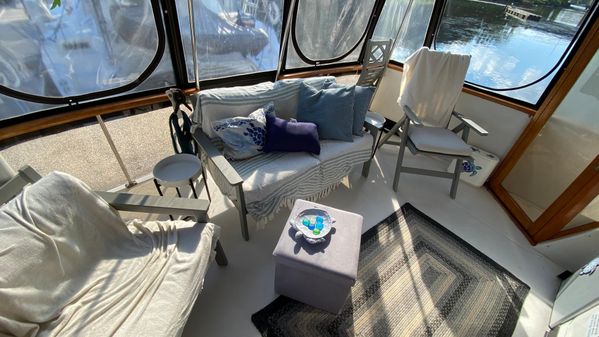 Chris-Craft 427 Catalina image