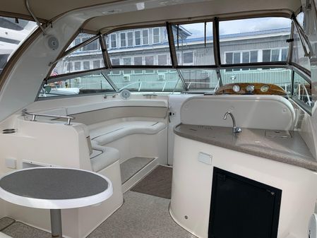 Rinker 320 Express Cruiser image