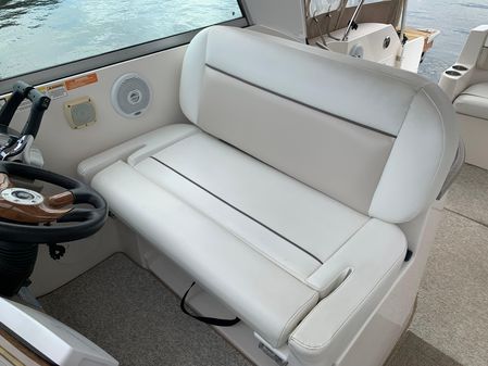 Rinker 320 Express Cruiser image