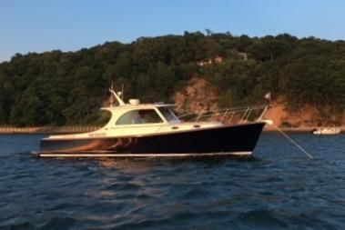 Hinckley Picnic Boat MKIII