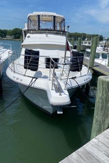 Carver 440 Aft Cabin Motor Yacht image