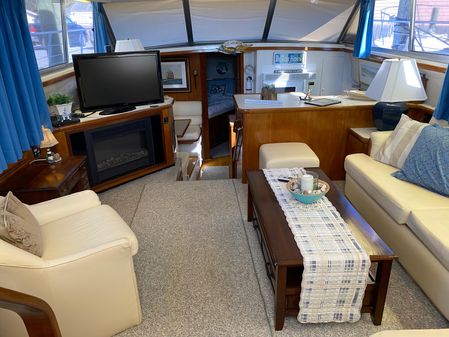 Carver 440 Aft Cabin Motor Yacht image