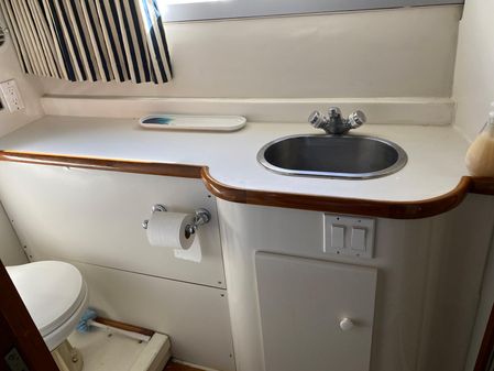 Carver 440 Aft Cabin Motor Yacht image