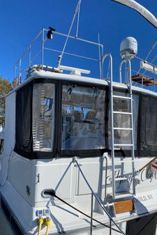 Carver 440 Aft Cabin Motor Yacht image