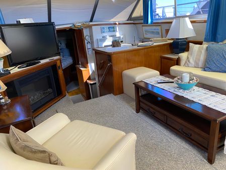 Carver 440 Aft Cabin Motor Yacht image