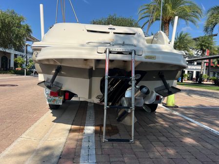 Sea-ray 240-SUNDECK image