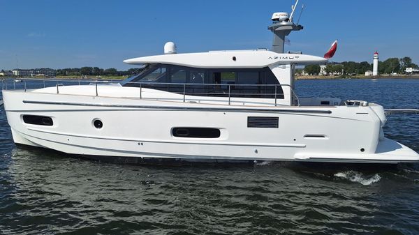 Azimut Magellano 43