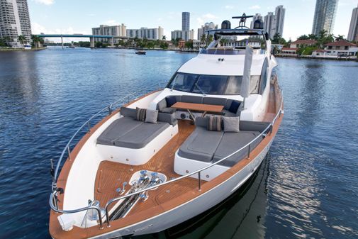 Sunseeker 92 Yacht image
