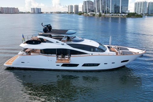 Sunseeker 92 Yacht image