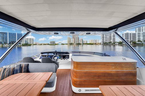 Sunseeker 92 Yacht image