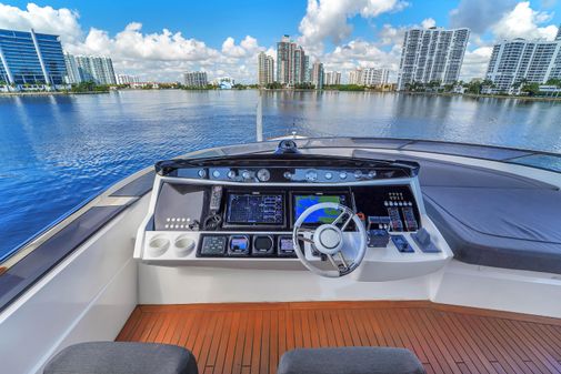 Sunseeker 92 Yacht image