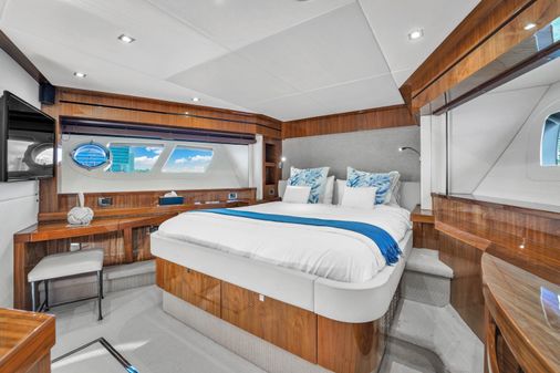 Sunseeker 92 Yacht image