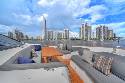 Sunseeker 92 Yacht image