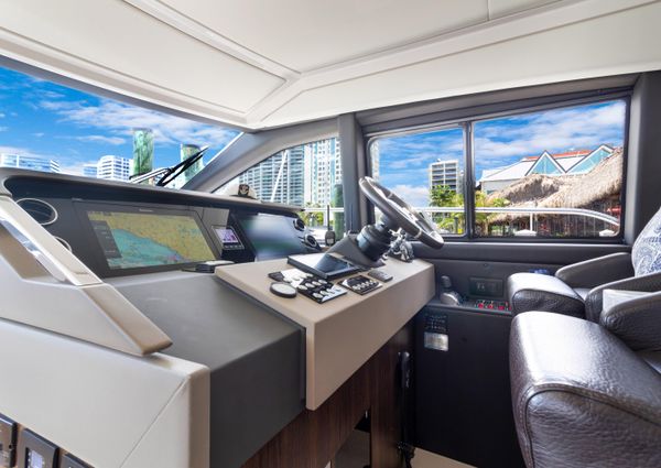 Azimut 50 Flybridge image